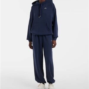 EUC Alo Yoga Accolade Sweatpants Navy Small